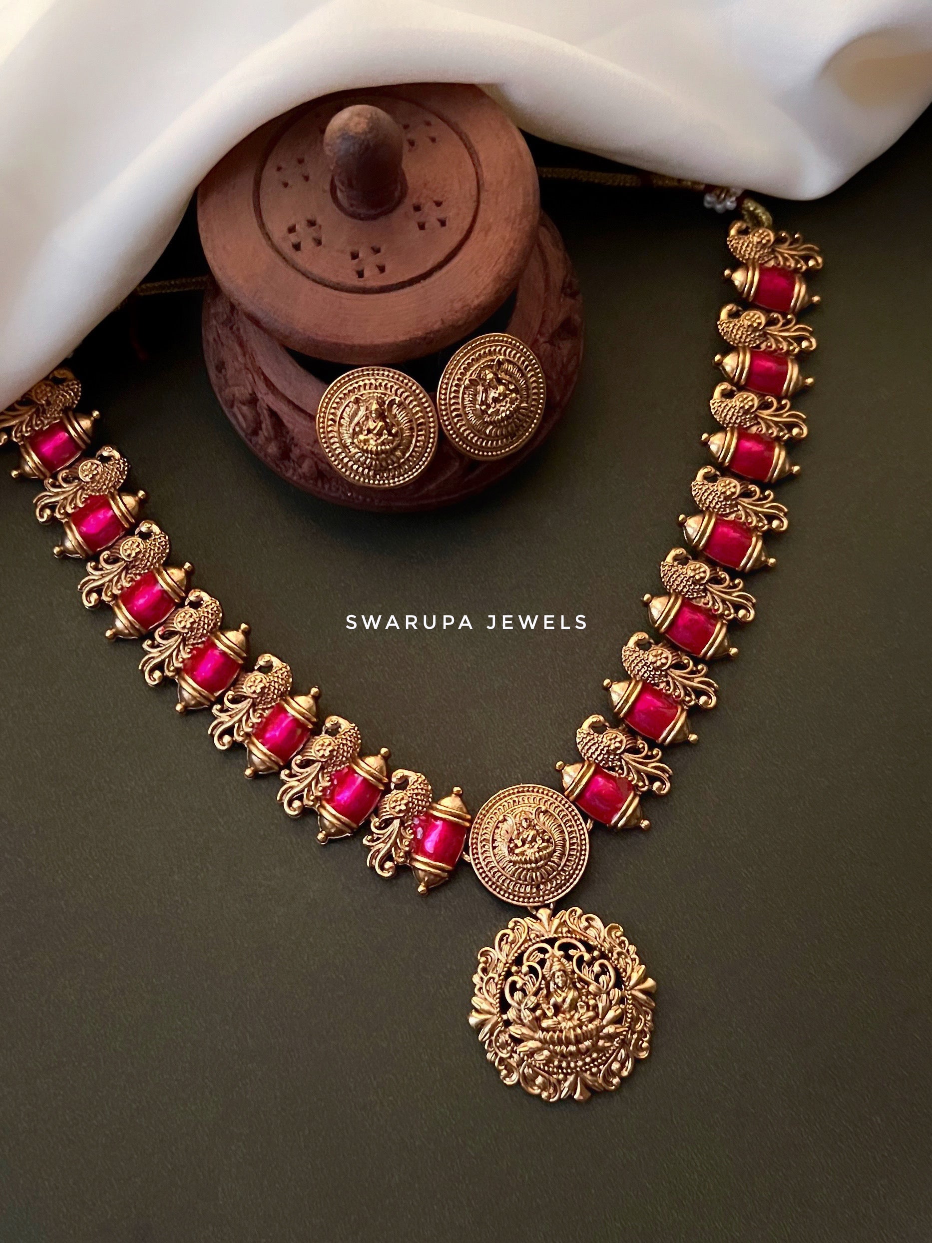 SWN007 PINK ANTIQUE NECKLACE