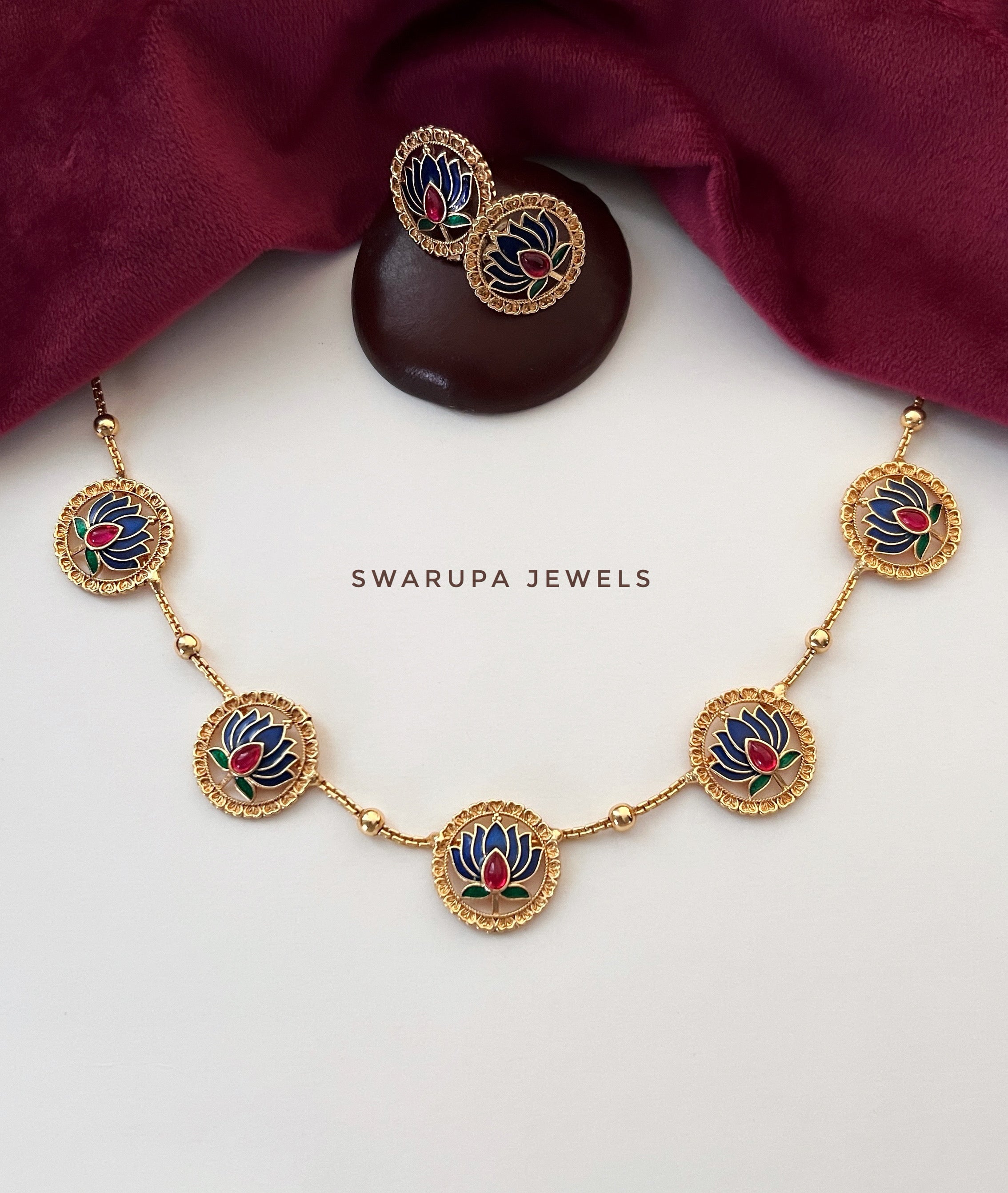 NEELATHAMARA NECKLACE SET
