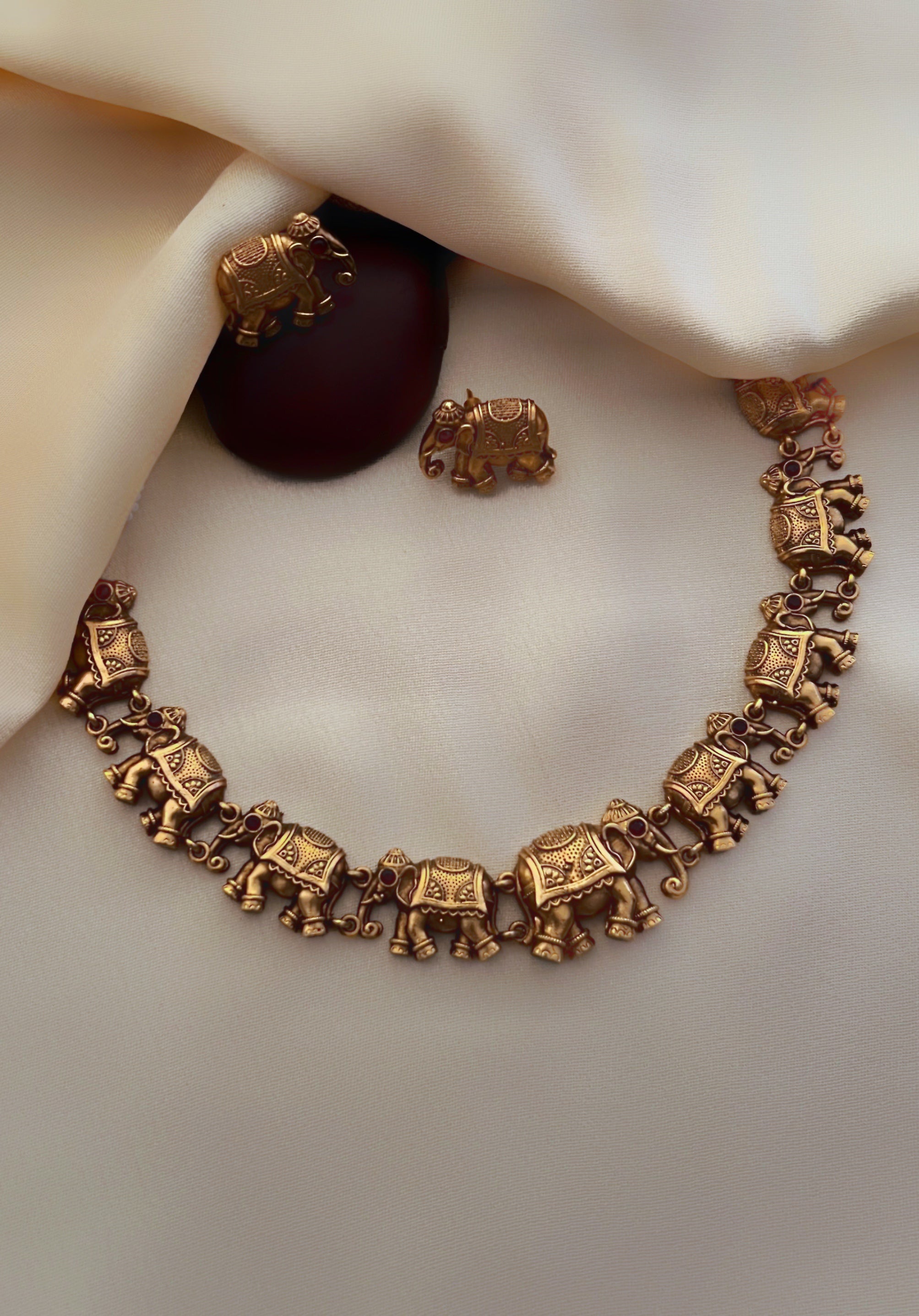ROYAL GAJA NECKLACE SET