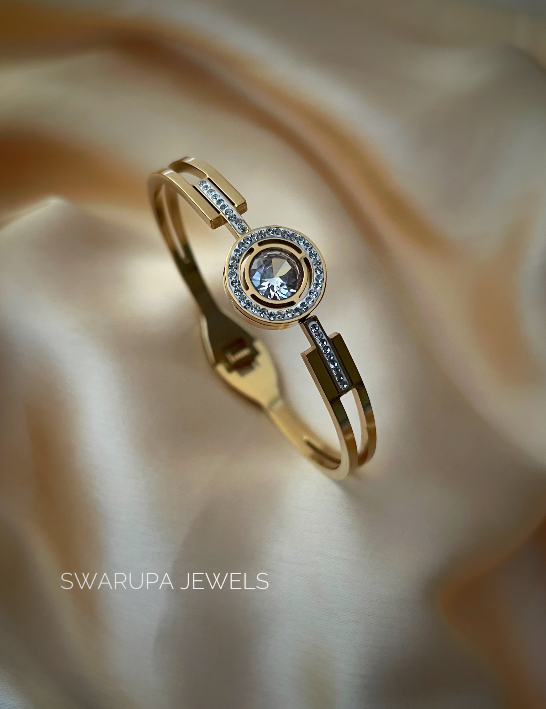 Luna Bracelet
